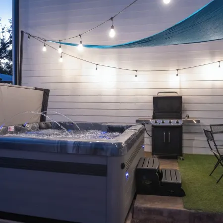 💰 23% OFF FUN PRIVATE Oasis. 2 KingSuites+SpaBaths, GoldenTee Arcade, YardGames🏡