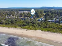 'Broulee Break' -2-Bed Beach House with Games Room Hotels in Broulee