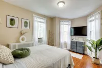 Private Backyard Jawn! Multi-level Philly Rowhouse - Country Houses