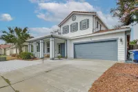 7 Mi to Lake Yosemite: Family Home w/ Fenced Yard - 2-Star