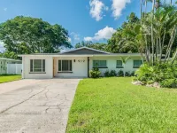 Home w/Heated Pool 10 Mins to Clearwater Beach! Hotels in Largo