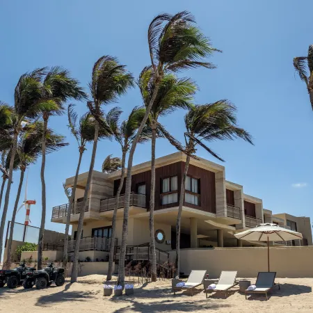 Lahaina Hotel