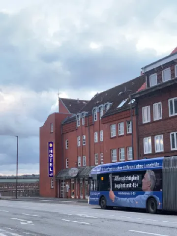 โรงแรมอันแดร์เฮิร์น โรงแรมใกล้ชเวเดนไค