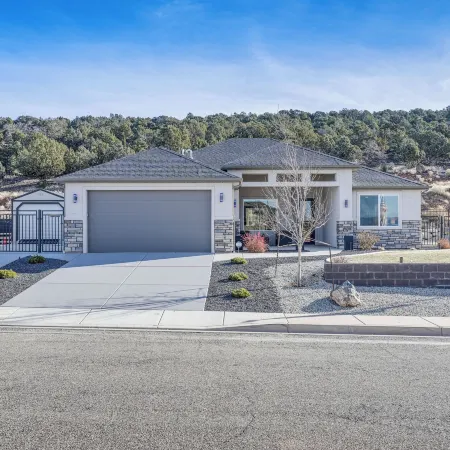 Cedar City Home w/ Mountain Views + Hiking Trails!