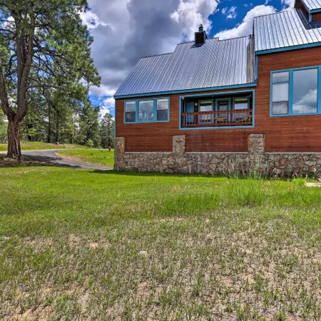 Peaceful Pagosa Springs Escape ~ 2 Mi to Lake