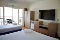 The Australian Hotel Motel