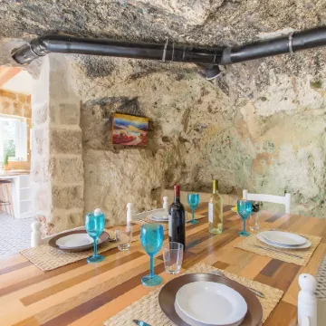 Pleasant Stone House & Jacuzzi St Martin - Happy Rentals