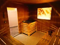 Schlosshof SÜDTIROL – Hotel & Camping Resort - Spa