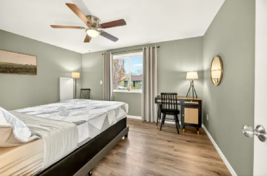 Clearview Comfort 3BR Near Airport Hotels near Van Horn Park