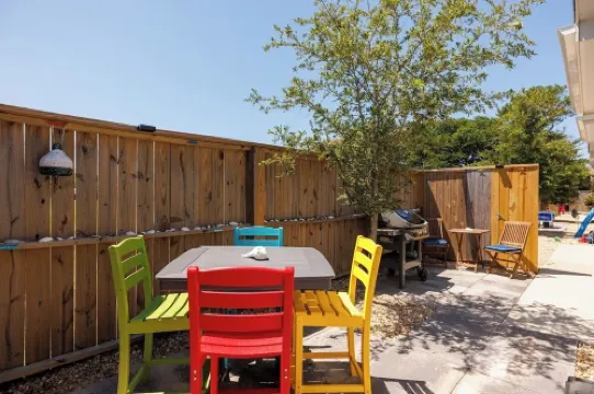 CrabaCabana: the Heart of Corolla Beach Life/Steps to Sand<10 Min.