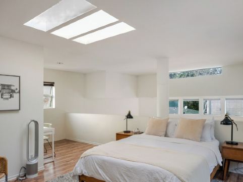 Designer Loft with parking 5min to the beach !