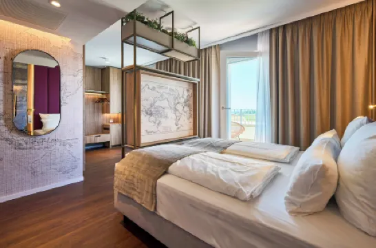 Voya Hotel