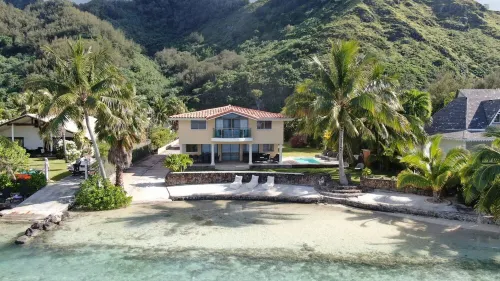 Relax on the Oceanfront porch or wake up to the sound of waves on your balcony - 4 tähden