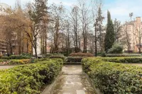 Lungo le Mura Business Family by Wonderful Italy