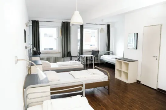 Station - Hostel for Backpackers Hotels in 