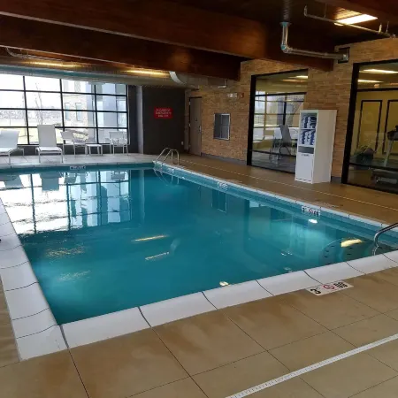 Country Inn & Suites by Radisson, Lawrence, KS