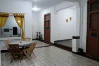 Omah Kuwitan, Traditional Java Home & Hospitality