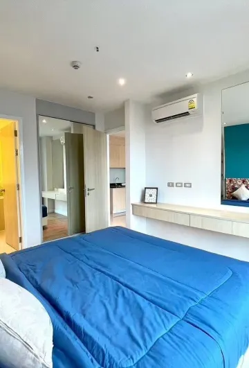 อพาร์ทเมนต์พื้นฐานพร้อมวิวสระว่ายน้ำ