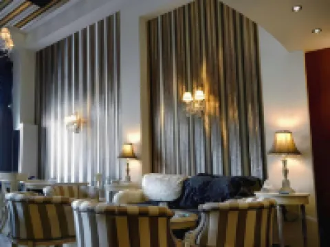 Civitas Suites Hotel