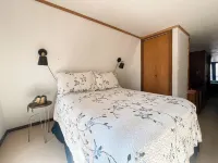 Cozy Wister Ridge A-Frame Lake Cabin • Sleeps 6 • Mins to Wister Lake!