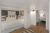 Caroline's Cottage by Pristine Properties Vacation Rentals - Parkering