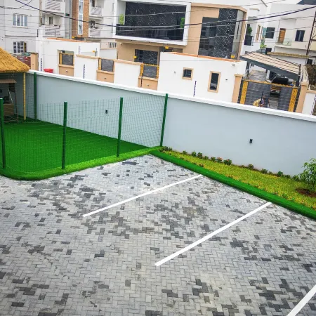 Crown Exquisite  Apartments