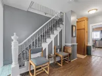 Pet-friendly Historic 4BR Home in Illinois