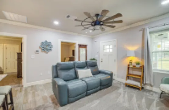 Fully Updated & Convenient! Baytown Home Near Dtwn