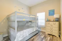 Deck & Steinhatchee River Views: Family Getaway - 4-Star