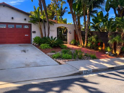 Private Gated Villa with Waterfall Pool & Spa Near Mission Beach - Pet Friendly