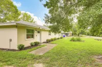 2 Mi to River District! Fort Myers Retreat w/ Yard - Condos