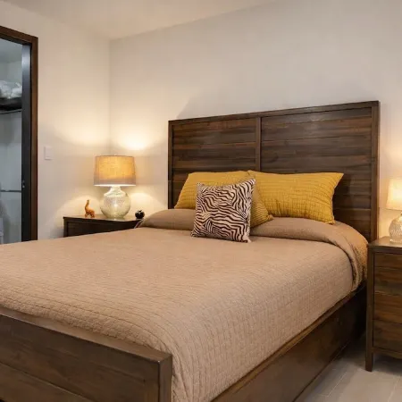 6th-Floor Oceanfront - Indoor Pools, Sauna, Beach
