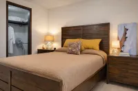 6th-Floor Oceanfront - Indoor Pools, Sauna, Beach