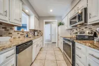 Centrally Located 3BR 2BA - !