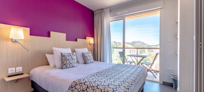 Sure Hotel by Best Western Saint-Raphael le Dramont Hotele w: Saint-Raphael