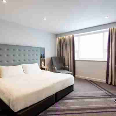 Premier Inn Luton (Airport) Rooms