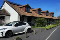 Langford Apartments & Rooms - parking