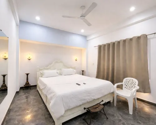 Hotel the White House Varanasi Hotels in Varanasi