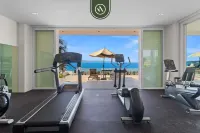 New Stylish 1 BR Condo - Ocean Views - Flex Room - Gym
