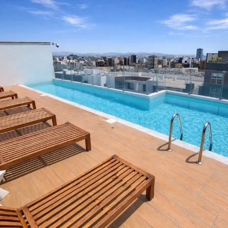 Miraflores Nest Upper Pardo, Rooftop Pool, Gym, AC, Near Kennedy Park
