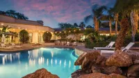 Villa Verbena by Avantstay Expansive Estate w/ B-Ball Court, Pool/Spa & Entertainer's Yard