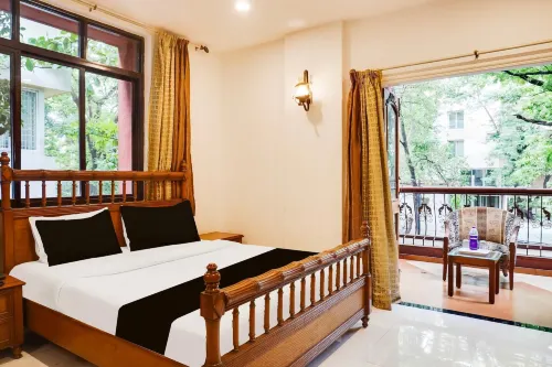 Deluxe Shivajii Nagar - Bungalows