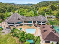 Retreat by Design - Resort Amenities