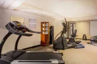 Spark by Hilton Charlotte Airport North - New