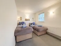 Coastal House - 3 Bedroom Holiday Home - Penally - 2-Star