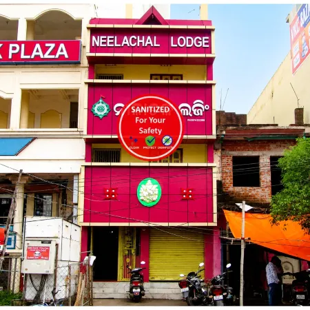 Goroomgo Neelachal Lodge Puri