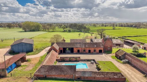 Stunning Five BD Home Near Tewkesbury
