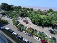 Devka Beach Resort - parking