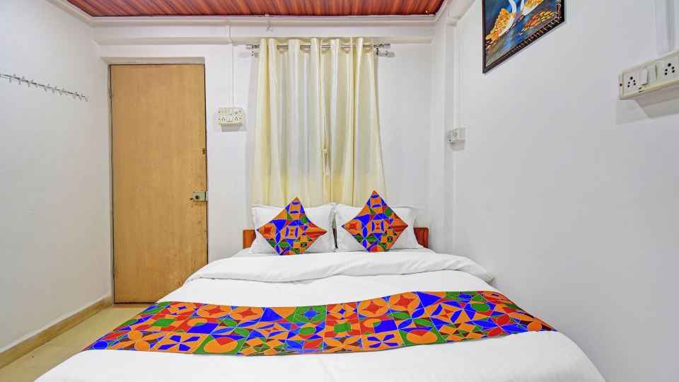 FabHotel Om Sai