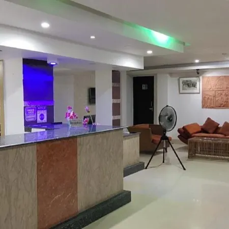 Hotel Crown